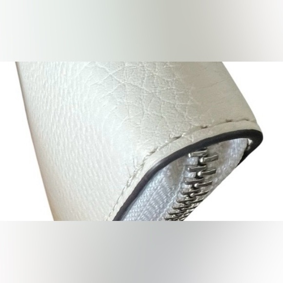 MICHAEL KORS Quarter Zip Wallet NEVER USED!! - Picture 4 of 10